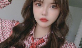 娱乐吃瓜君韩安冉,从网红到明星，她如何成为娱乐界的“吃瓜女王”？